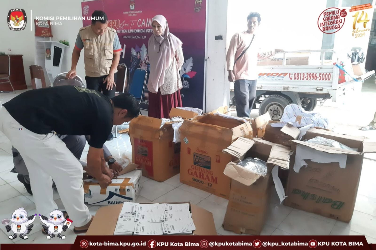 Penerimaan Logistik Berupa Tanda Pengenal di TPS